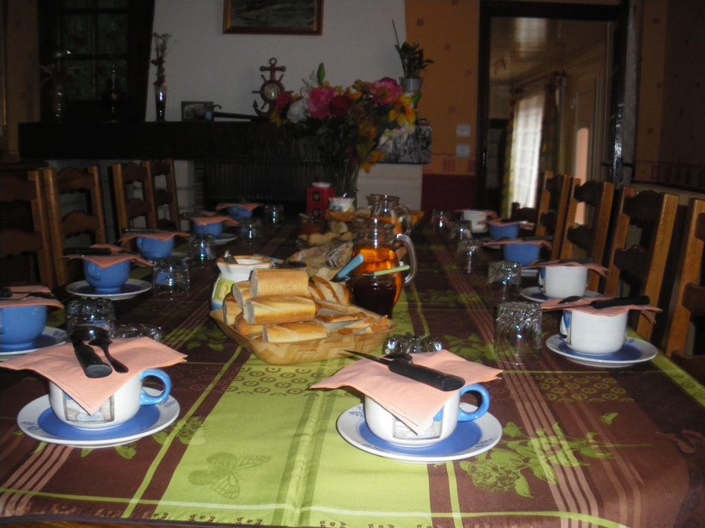Bed and Breakfast Les Coquillettes Équemauville Exterior foto